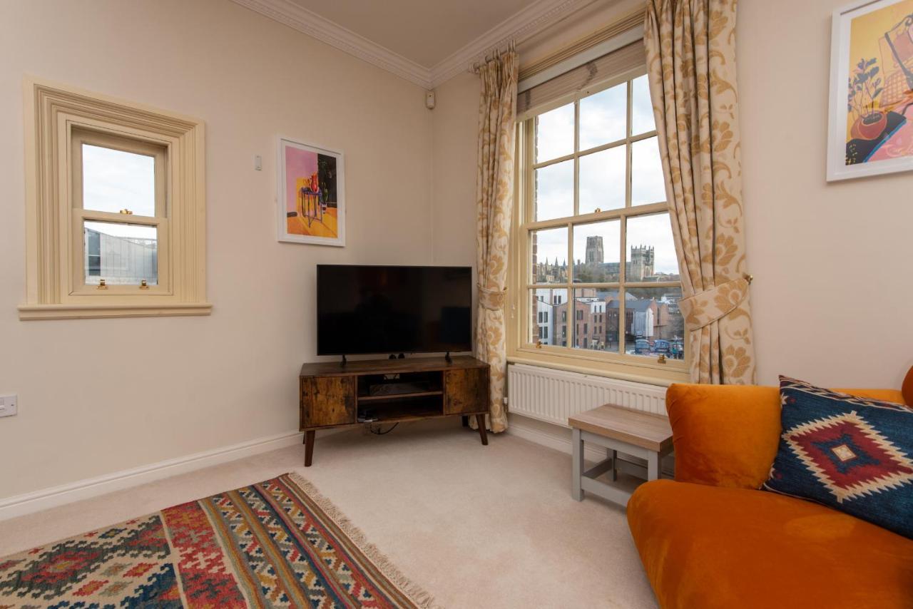 Cathedral Views Apartment Durham Bagian luar foto