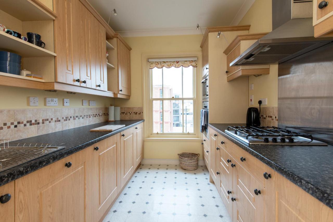 Cathedral Views Apartment Durham Bagian luar foto